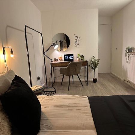 Spacious And Modern Flat In Archway Лондон Екстериор снимка