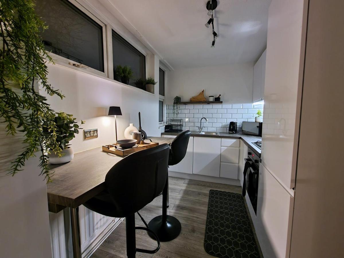 Spacious And Modern Flat In Archway Лондон Екстериор снимка