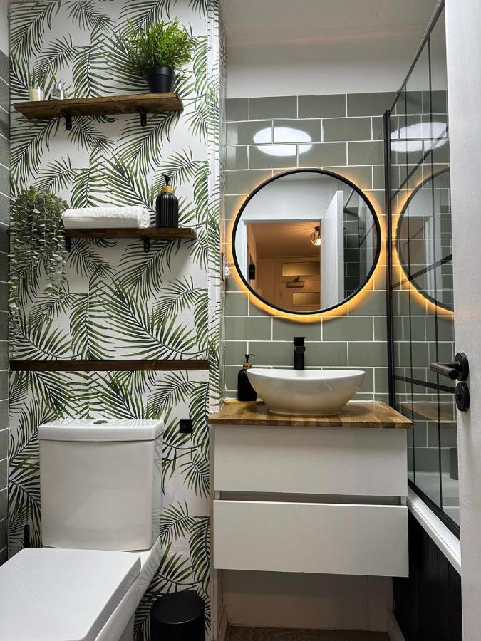 Spacious And Modern Flat In Archway Лондон Екстериор снимка