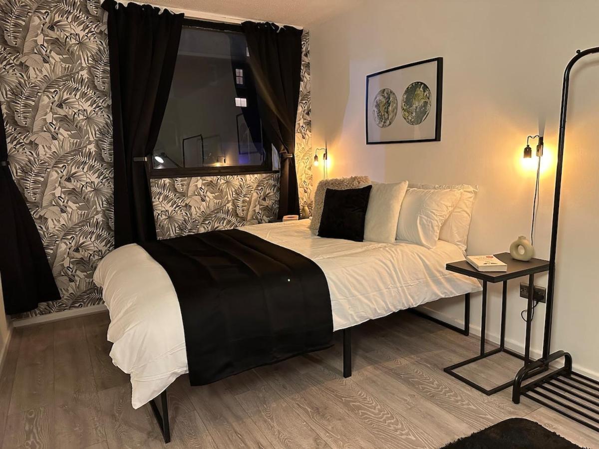 Spacious And Modern Flat In Archway Лондон Екстериор снимка